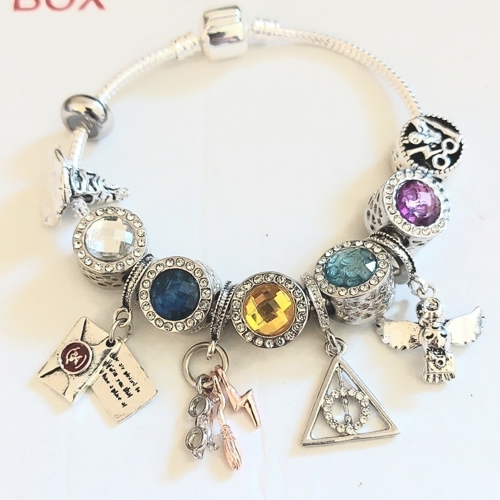 Harry potter Hot Charm Bracelet - Picture 1 of 2